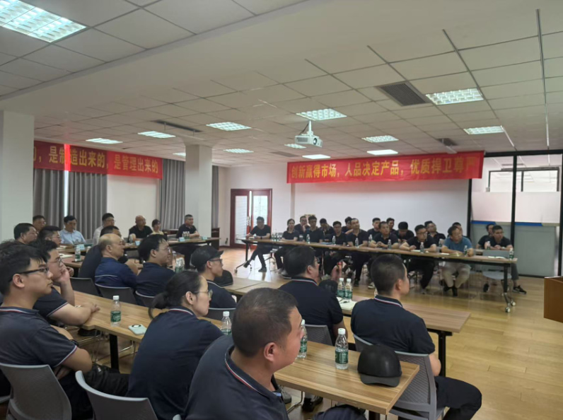 黄金标准团队+988D-PLUS，双重发展驱动力