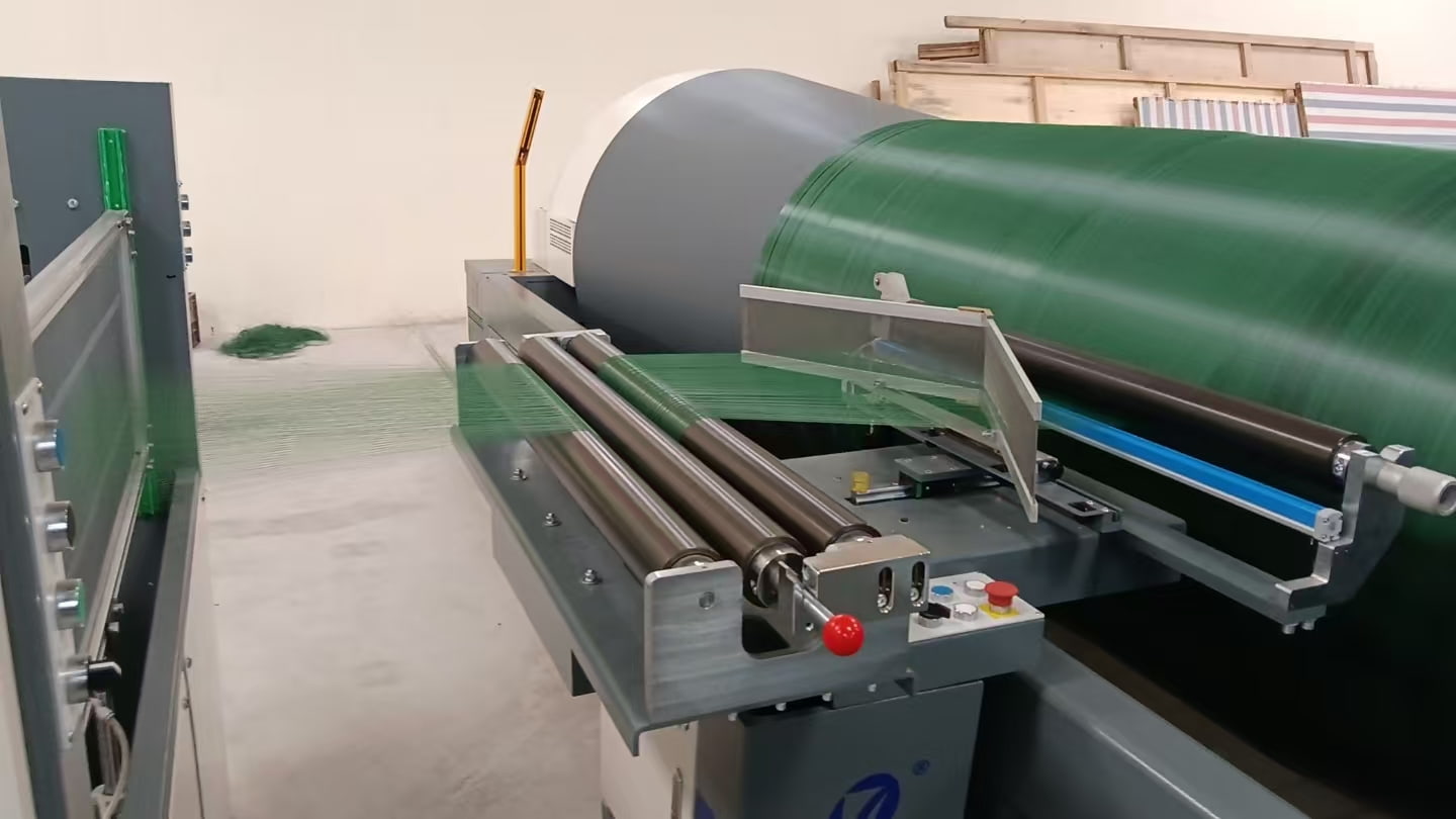 Sectional warping machine