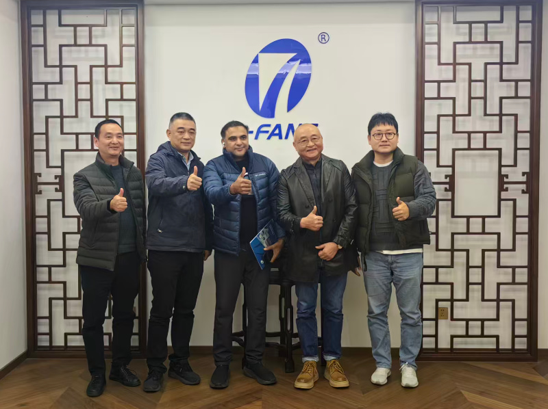 巴基斯坦客户考察H-FANG的自动脱卸系统